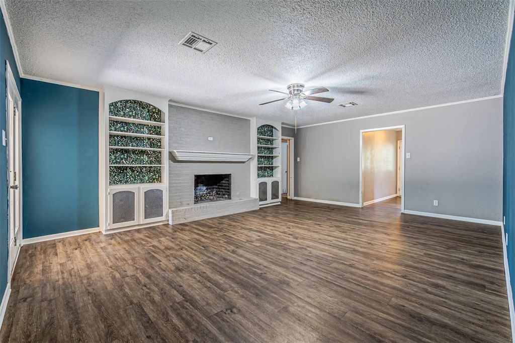 200 S Birch Street, Van
