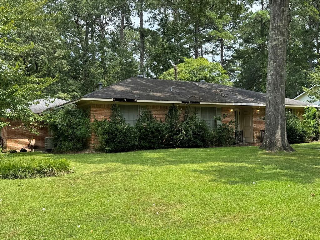 9449 Pitch Pine Drive, Shreveport