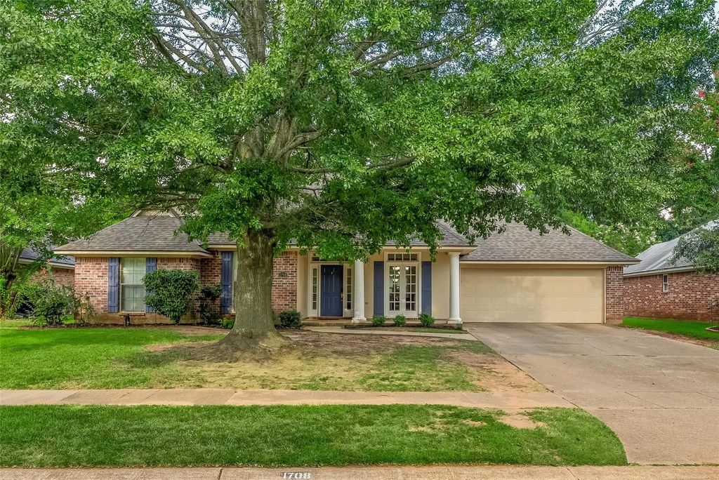 1708 Wales Lane, Bossier City