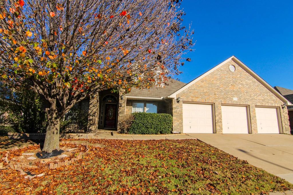 8716 Trace Ridge Parkway, Fort Worth