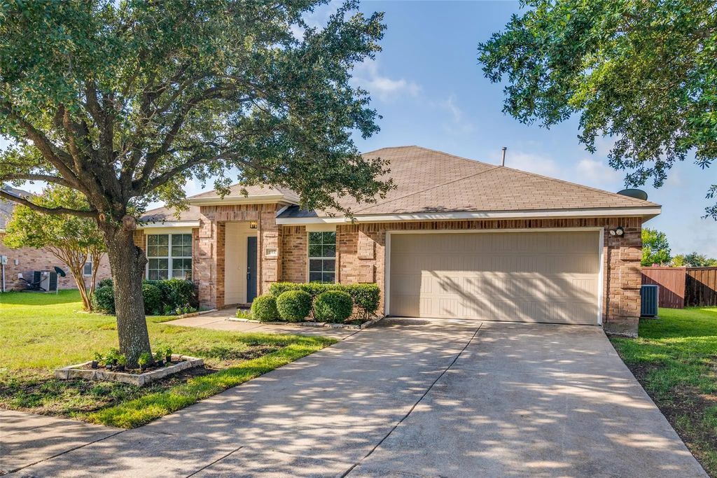 207 Freedom Trail, Forney