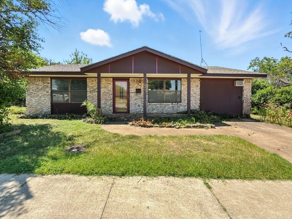 604 E Gentry, Hamilton