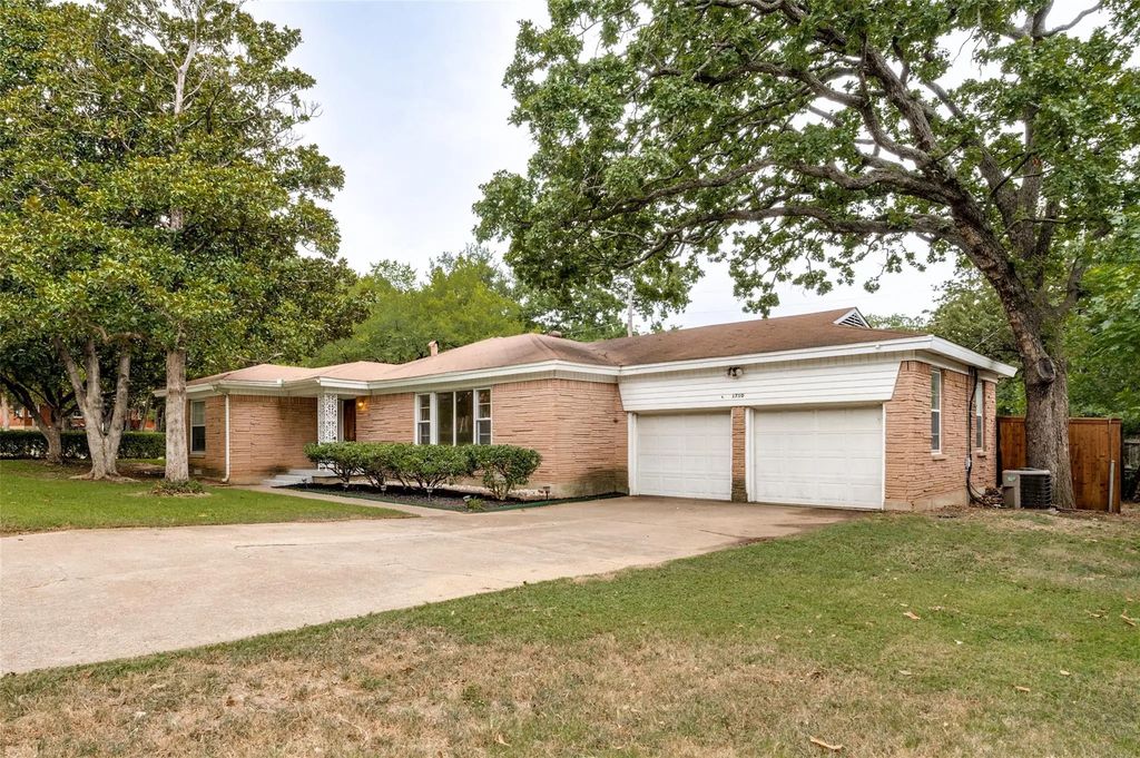 1710 Henderson Court, Irving