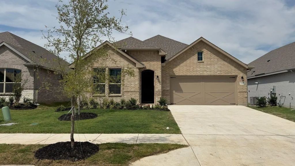 15036 Green Bluff Drive, Fort Worth