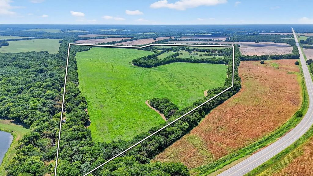 County Road 4764, Bonham
