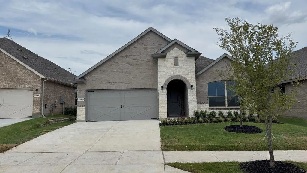15040 Green Bluff Drive, Fort Worth