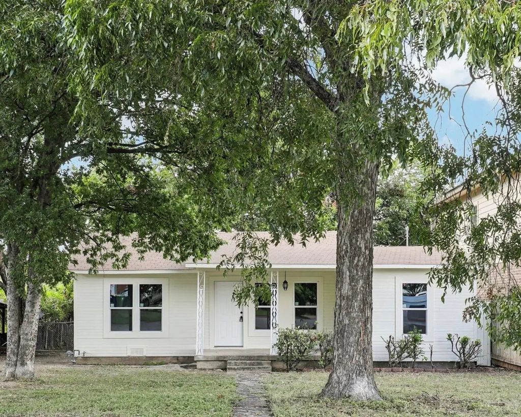 8028 Hanon Drive, White Settlement
