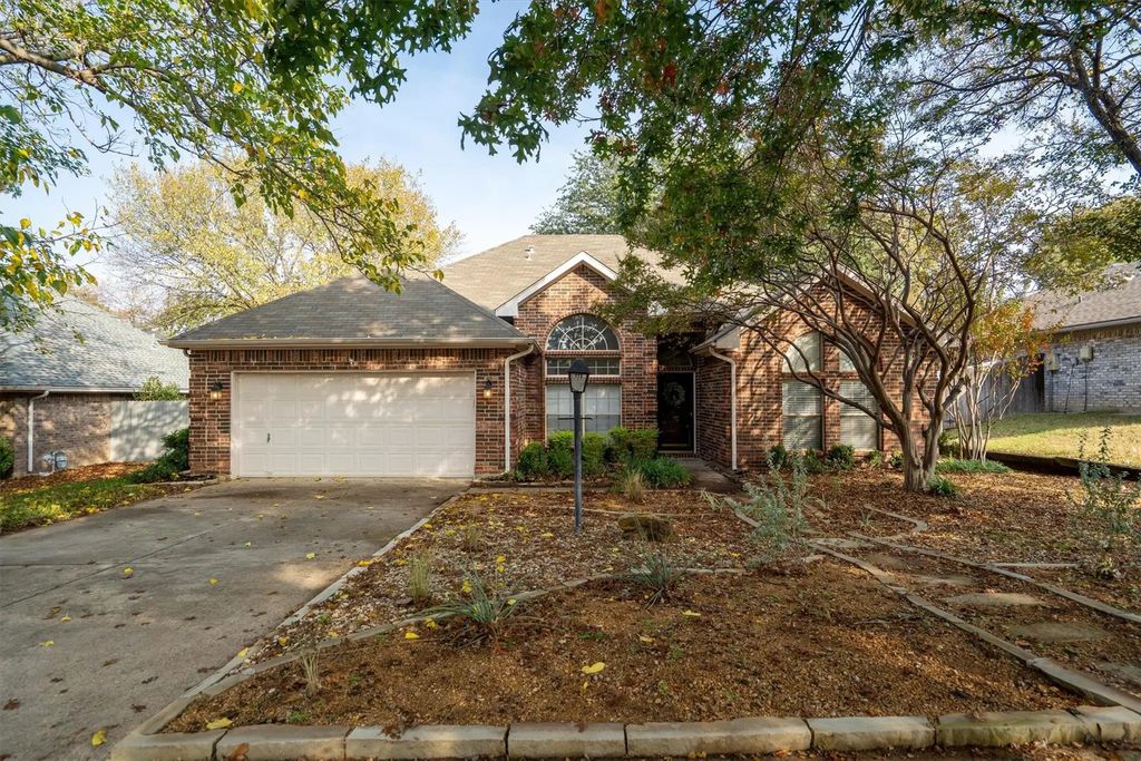 2944 Chris Lane, Grapevine