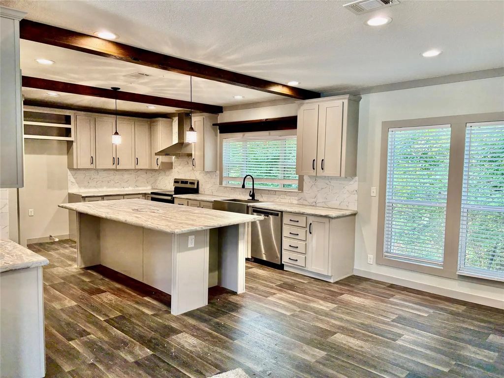 6157 Cheyenne Trail, Mabank
