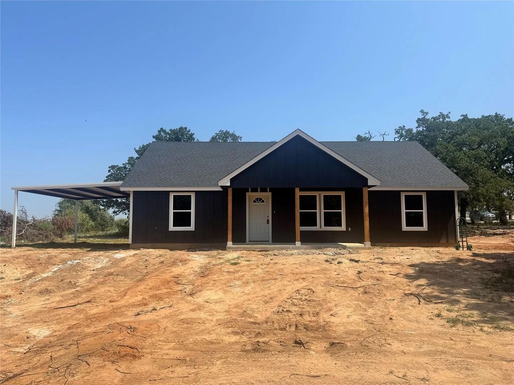 1110 Champ Ln, Springtown