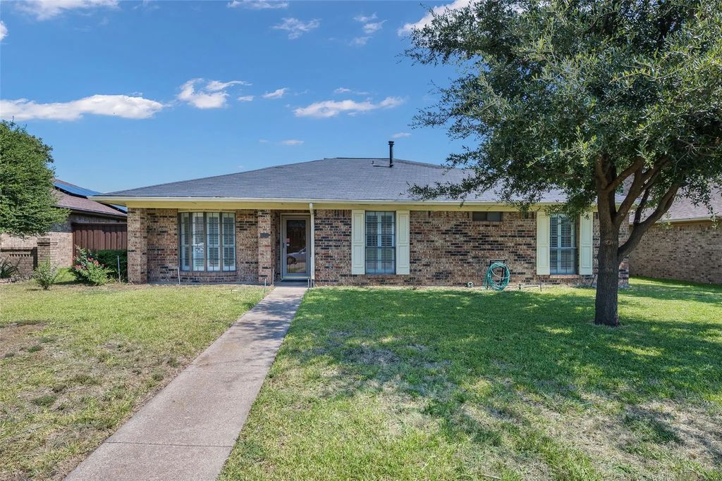 1817 Guildford Street, Garland