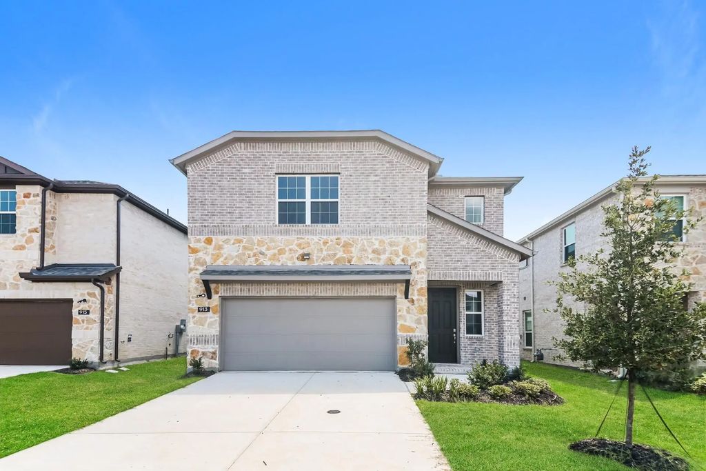 913 Sicily Boulevard, Princeton