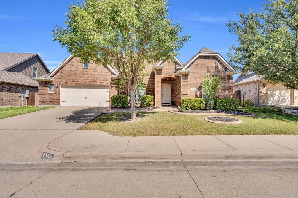 1151 Clairemont Lane, Burleson