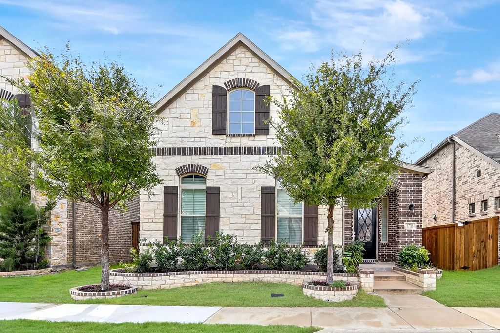 12749 Friar Street, Farmers Branch