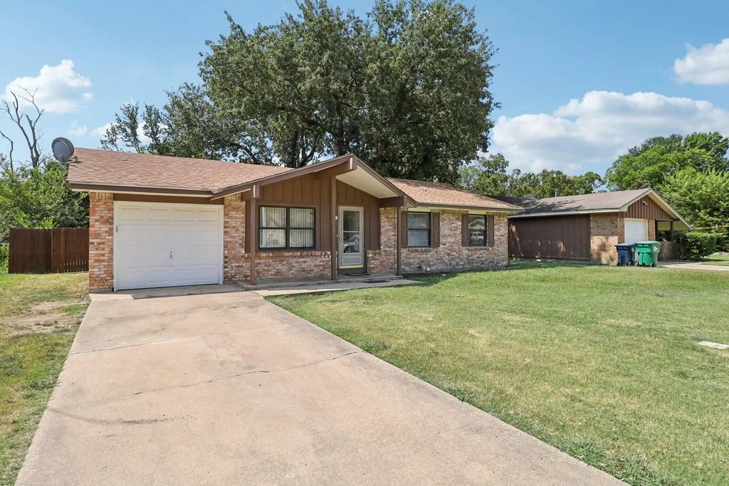 3412 Bob O Link Lane, Denton