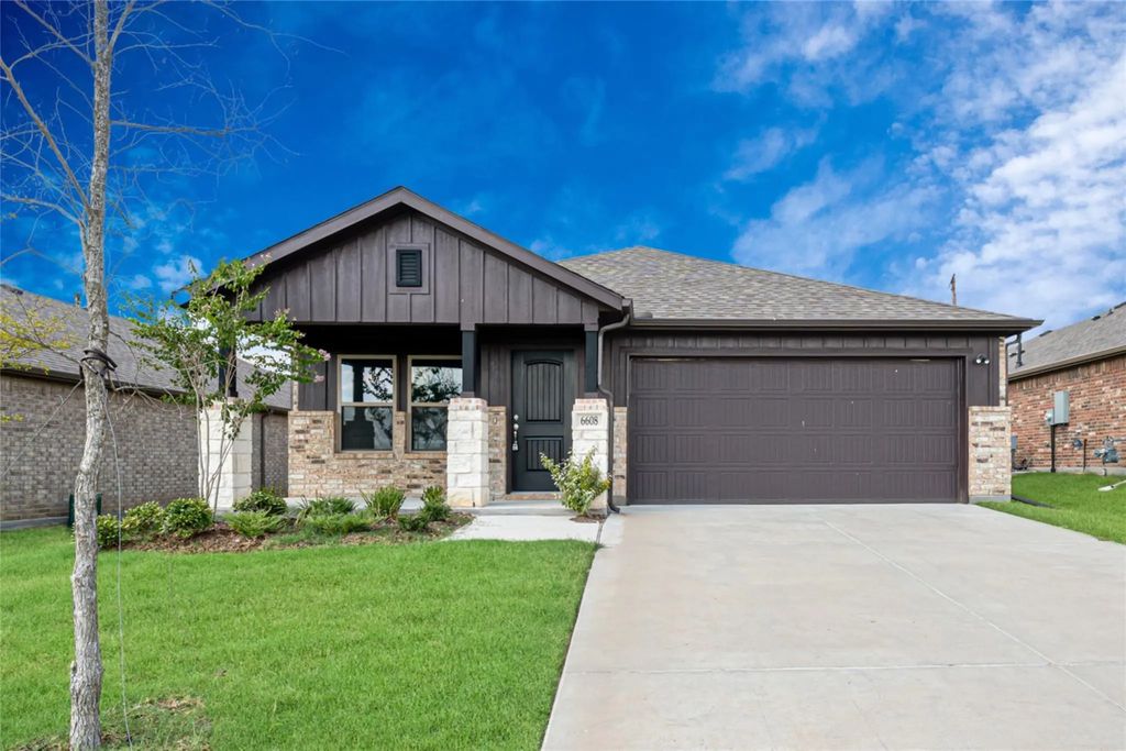 6608 Pattison Lane, Greenville