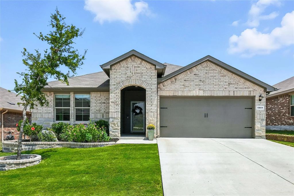 5801 Morrow Point Drive, Denton