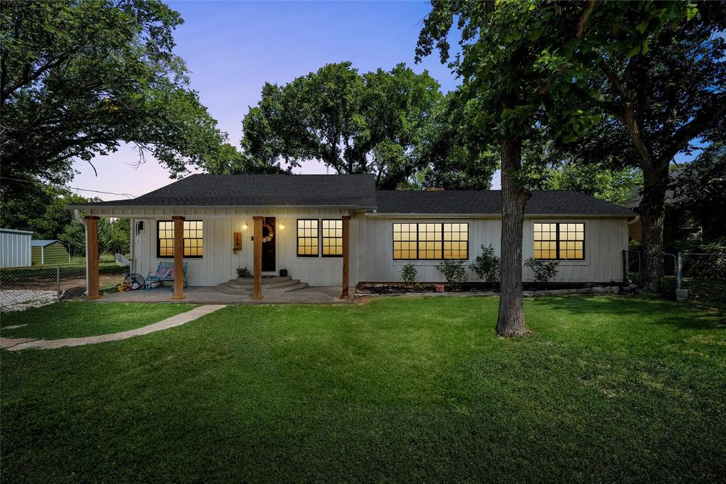 209 Hungry Hill Road, Bruceville Eddy