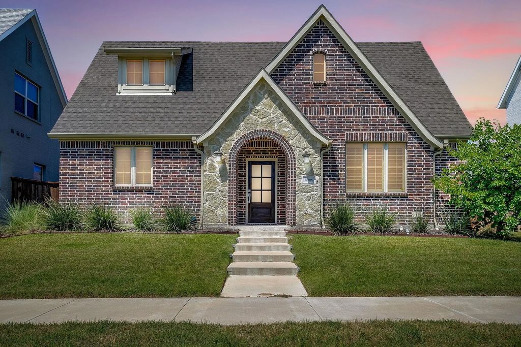 13605 Sweetwalk Place, Fort Worth