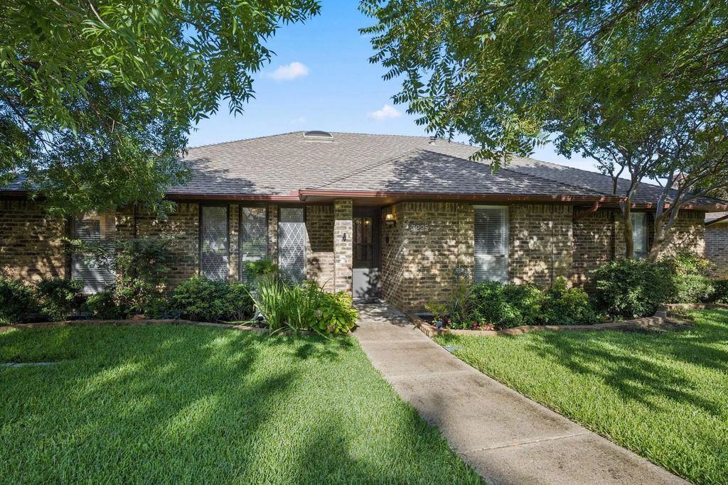 3225 Sugarbush Drive, Carrollton