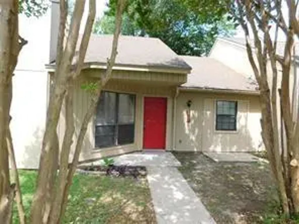 1503 Grantbrook Lane, Dallas