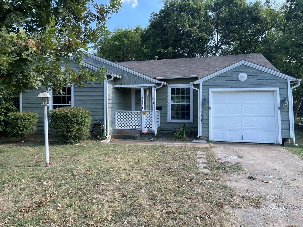 1713 Fort Worth Street, Grand Prairie