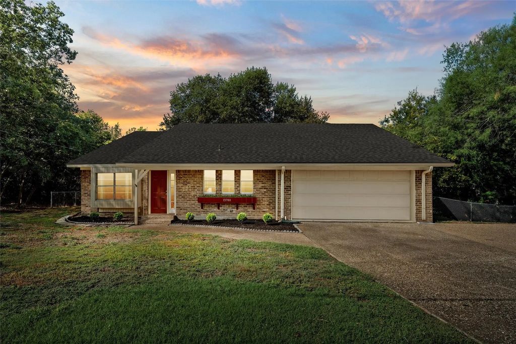 13780 Harbor Drive, Woodway