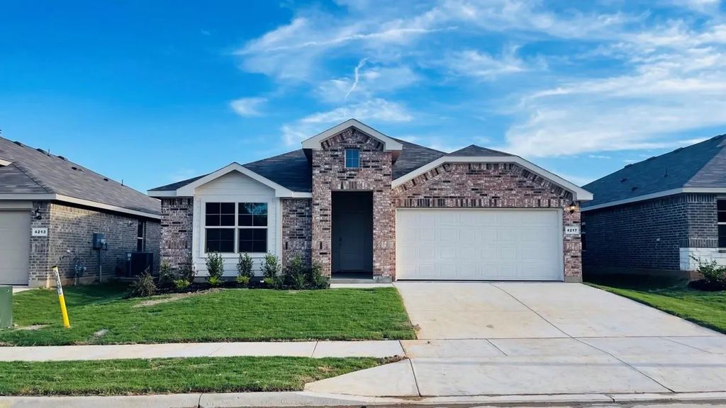 4217 Subtle Creek Lane, Fort Worth