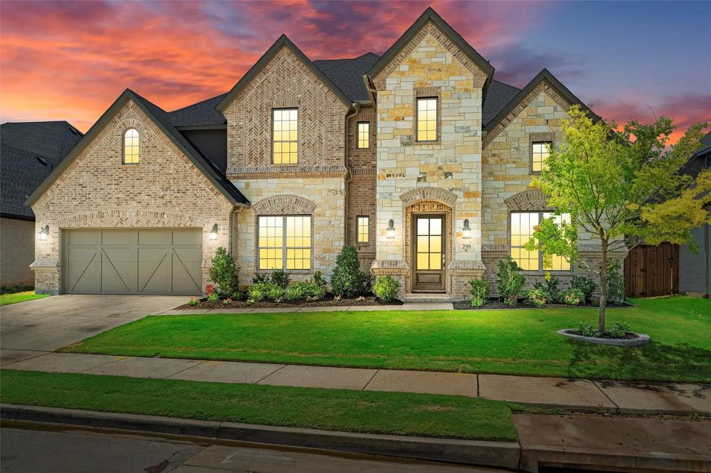298 Waters Edge Drive, Argyle