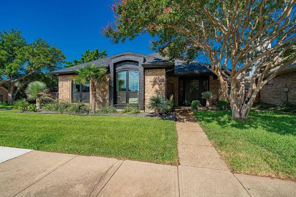 4244 Winding Way Court, Dallas