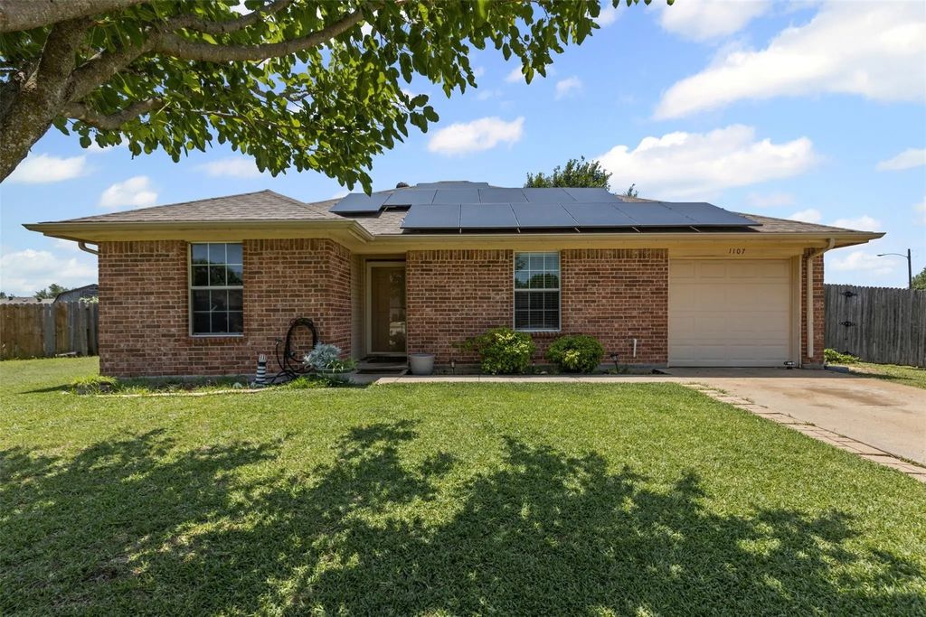 1107 Lynnwood Court, Cleburne