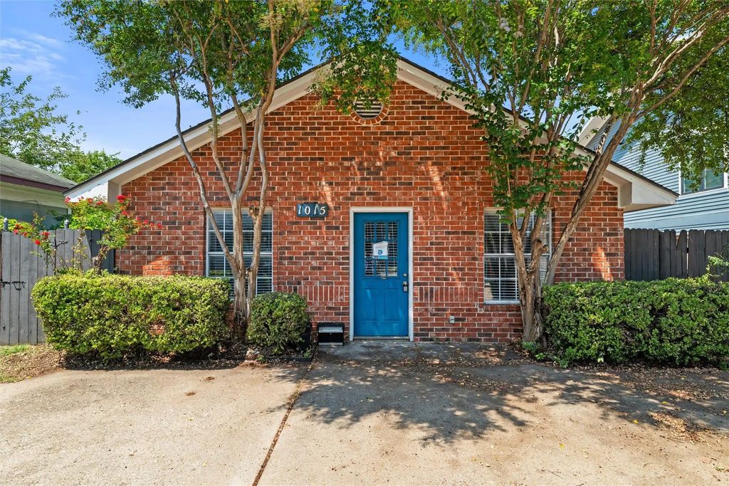 1015 N Bishop, Dallas