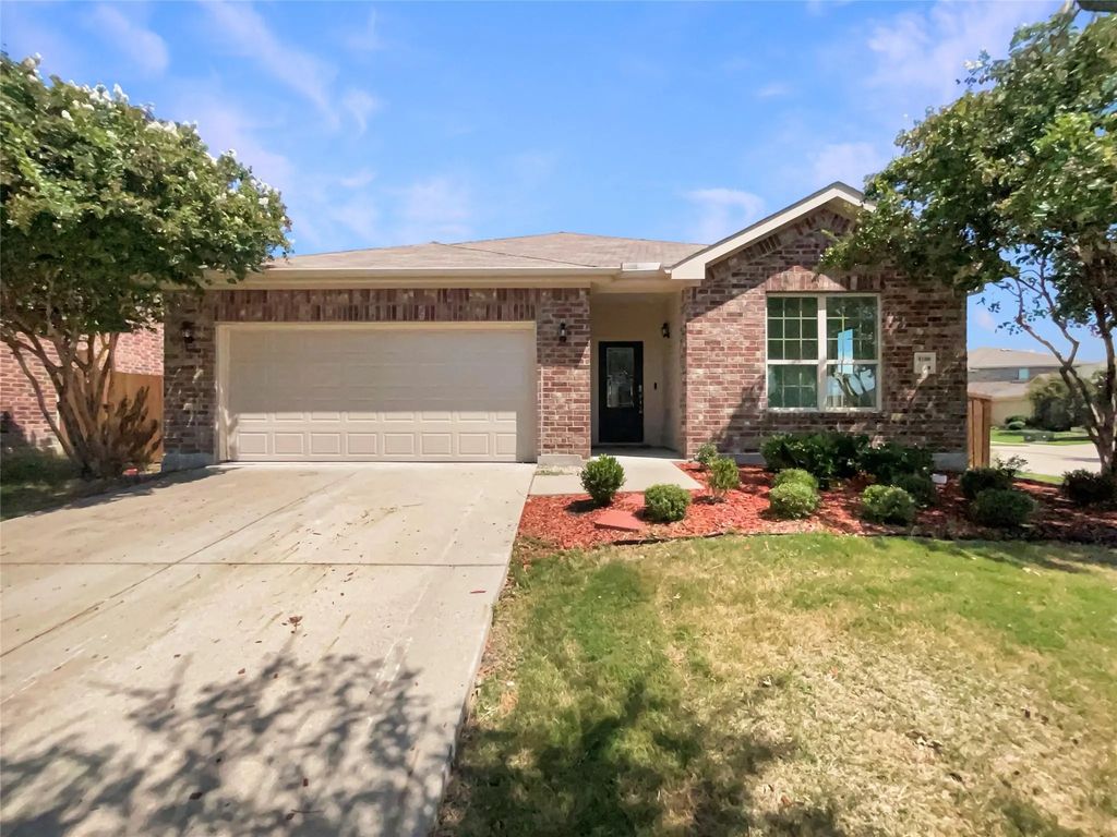 4100 Dragonfly Court, Forney