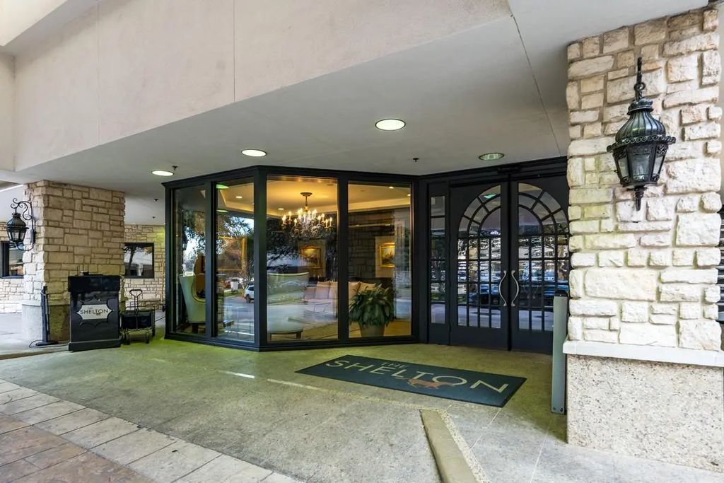 5909 Luther Lane 2000, Dallas