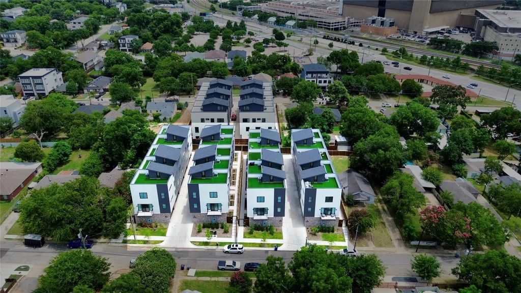 2206 Arroyo Avenue 201, Dallas