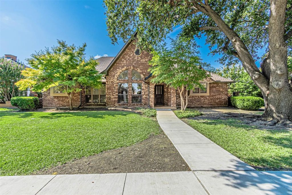 2524 Belmeade Drive, Carrollton