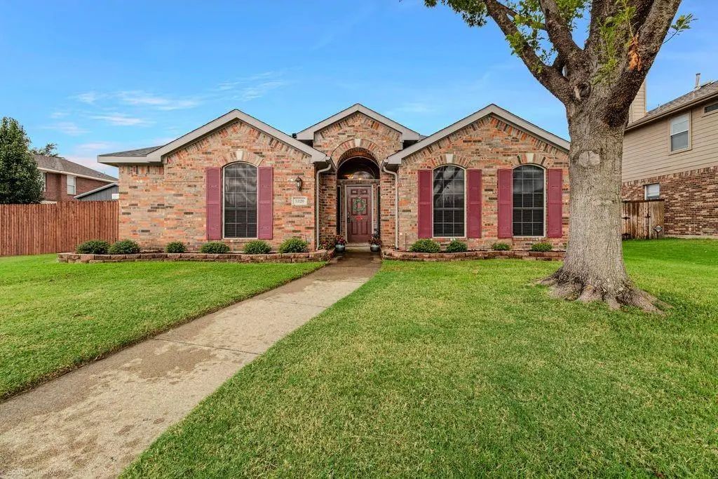 3320 Stream Side Court, Mesquite