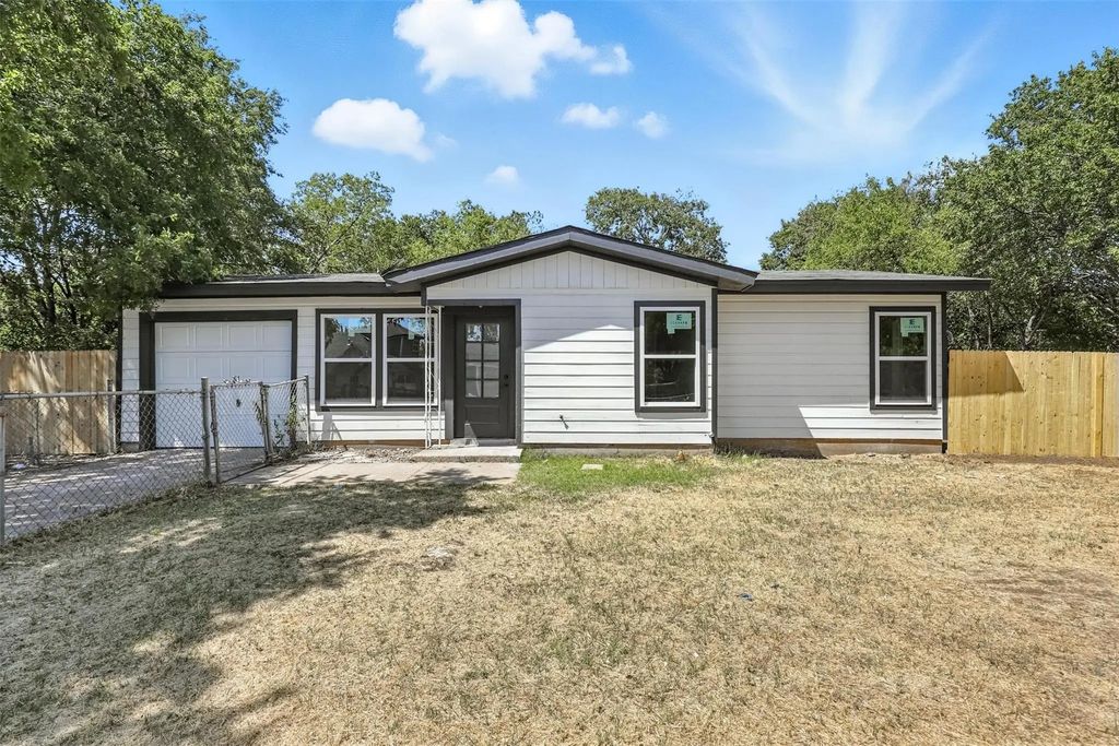 6037 Grayson Street, Fort Worth