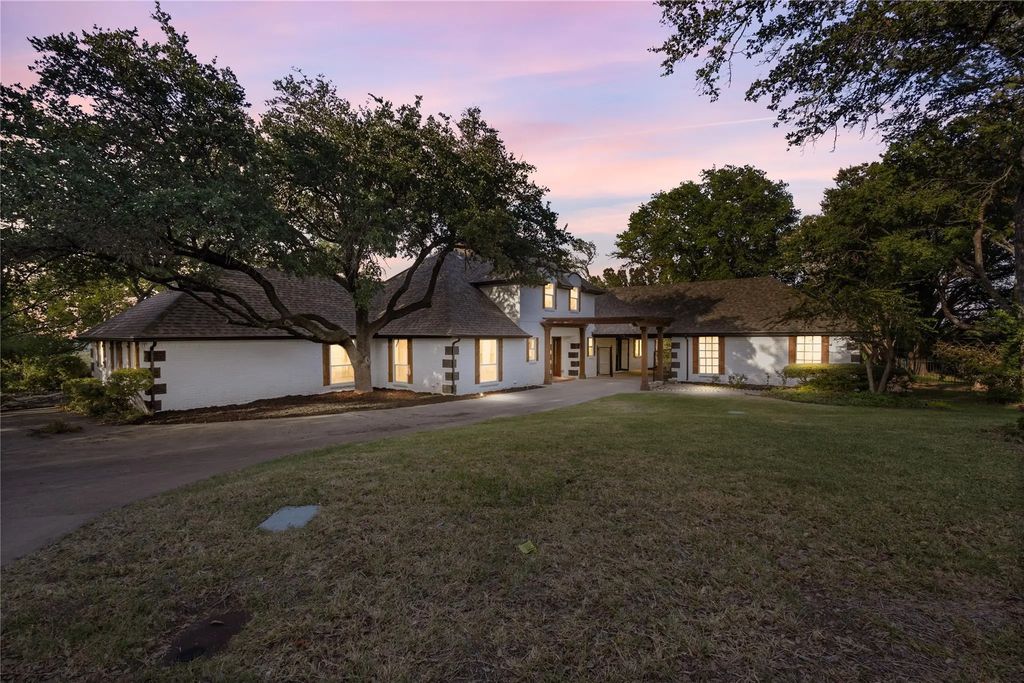 200 Green River Trail, Fort Worth