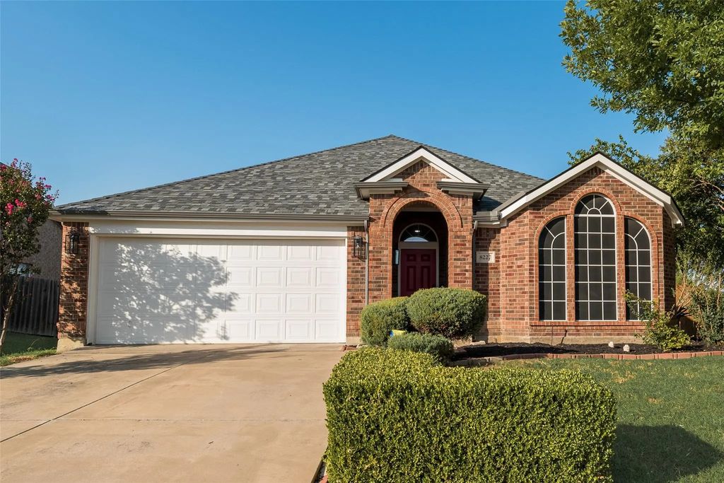 8227 Mossberg Drive, Arlington