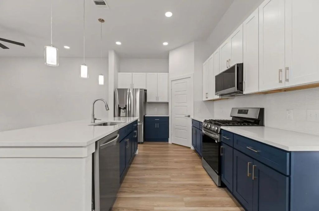 2213 Sheridan Street, Dallas