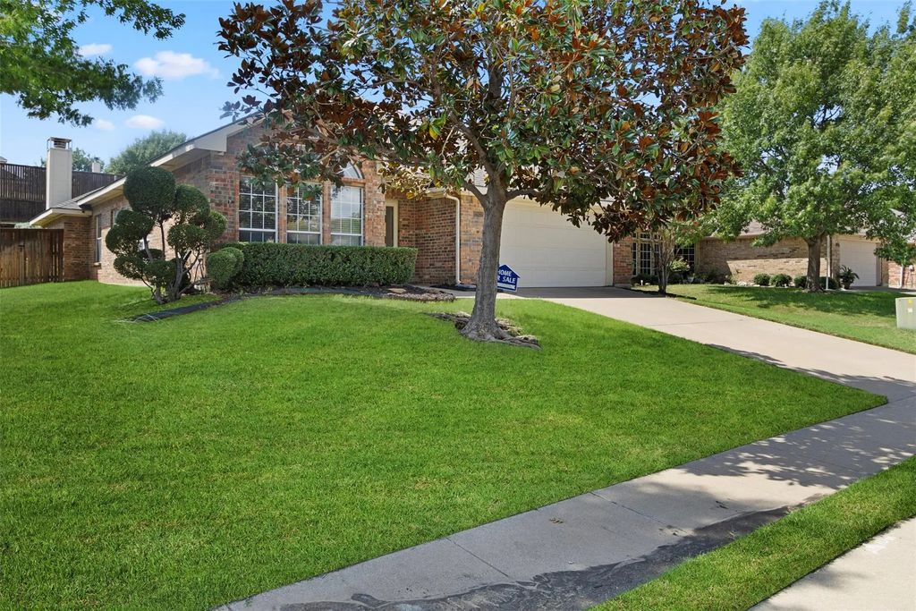 2032 Kenny Court, Lewisville