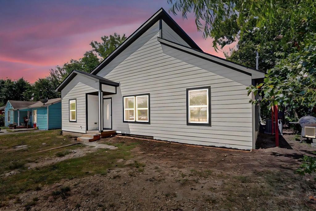 717 N Saint Augustine Drive, Dallas