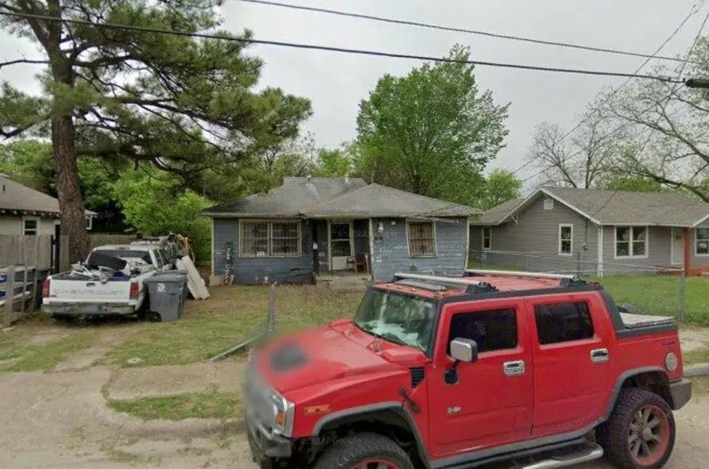 4110 Carl, Dallas