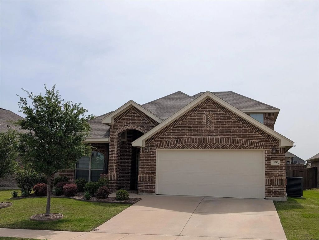 12717 Viewpoint Lane, Fort Worth
