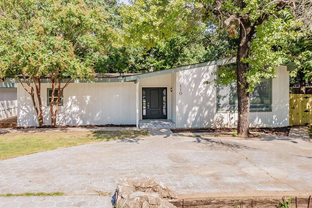 110 Bluebonnet Drive, Highland Village