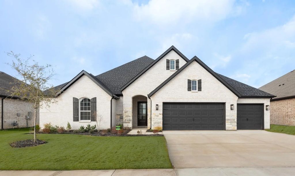 735 Oak, Lavon