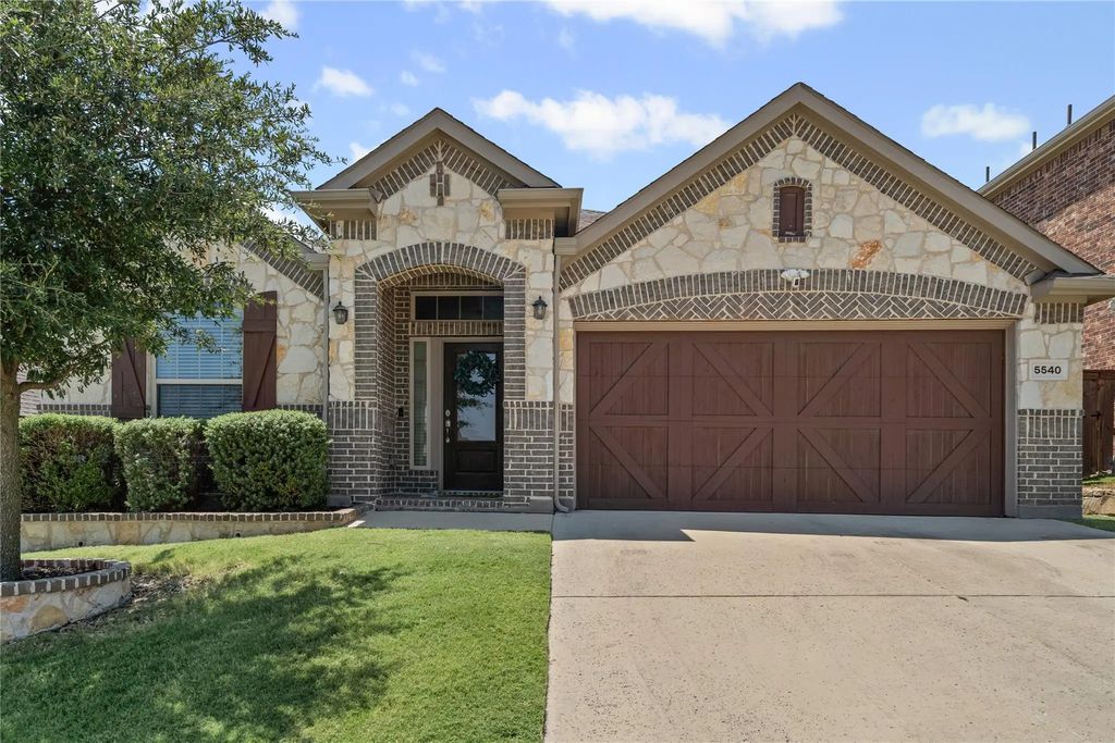 5540 Annie Creek Road, Fort Worth