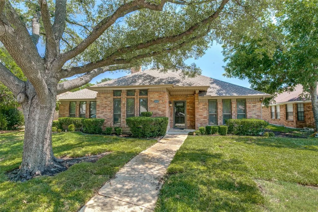 3102 Sugarbush Lane, Carrollton