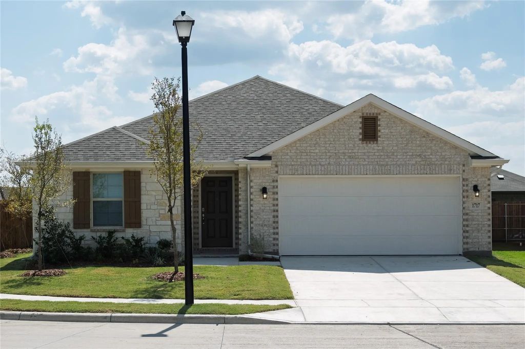 1717 Etosha Drive, Royse City